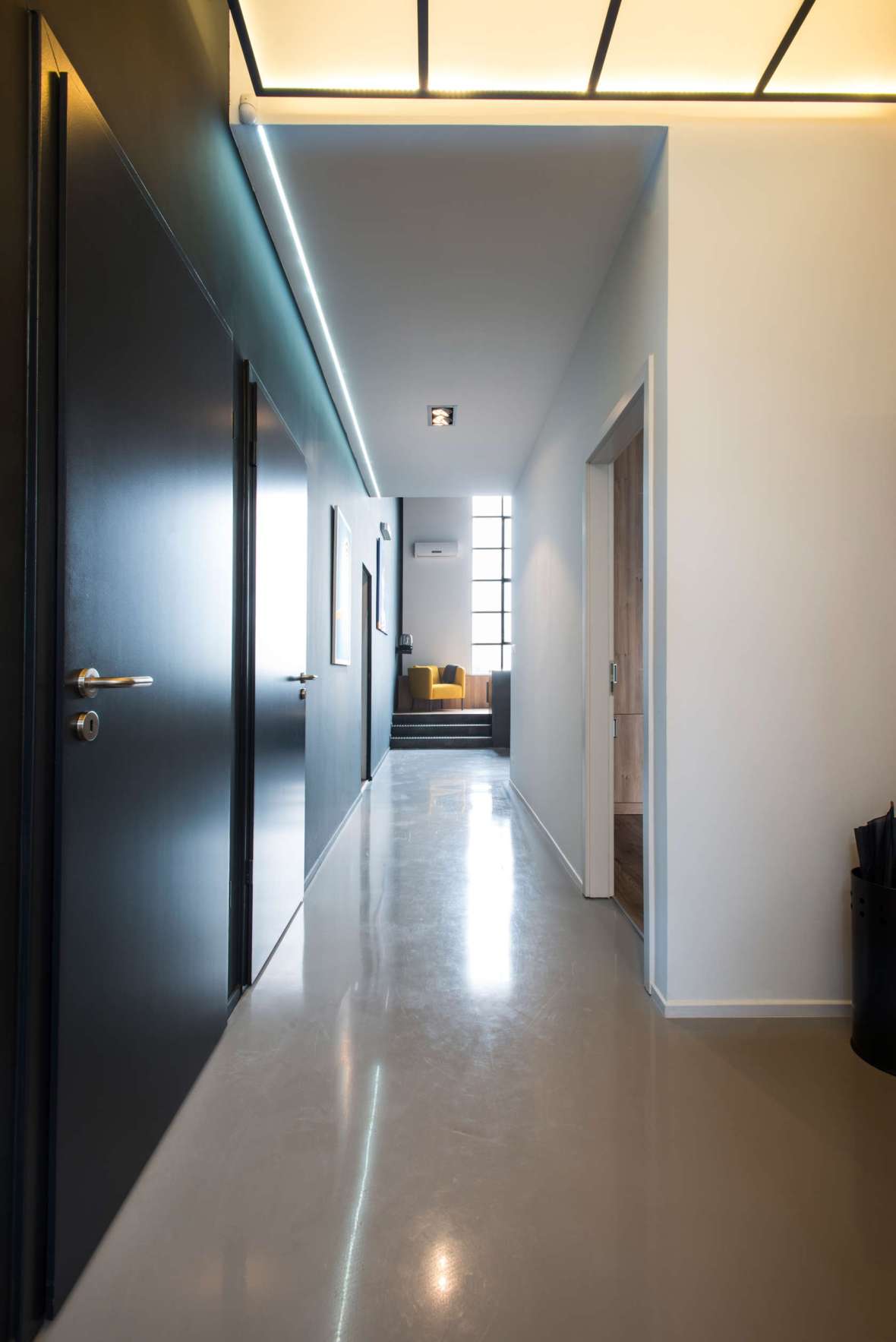 Long-Foyer-Hallway-Loft
